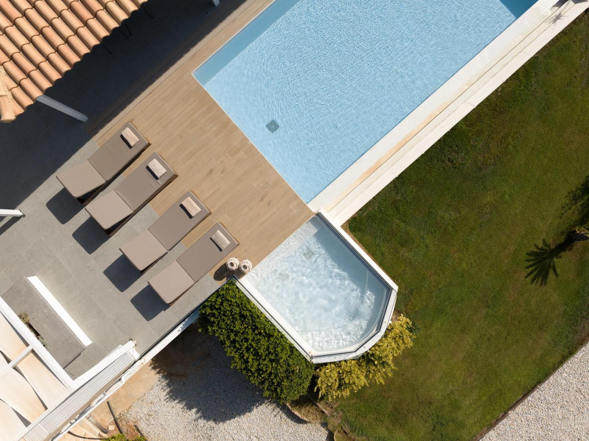 Alba Bianca Villa, Family Retreat With Heated Pool By Thinkvilla Hersonissos  Exterior photo