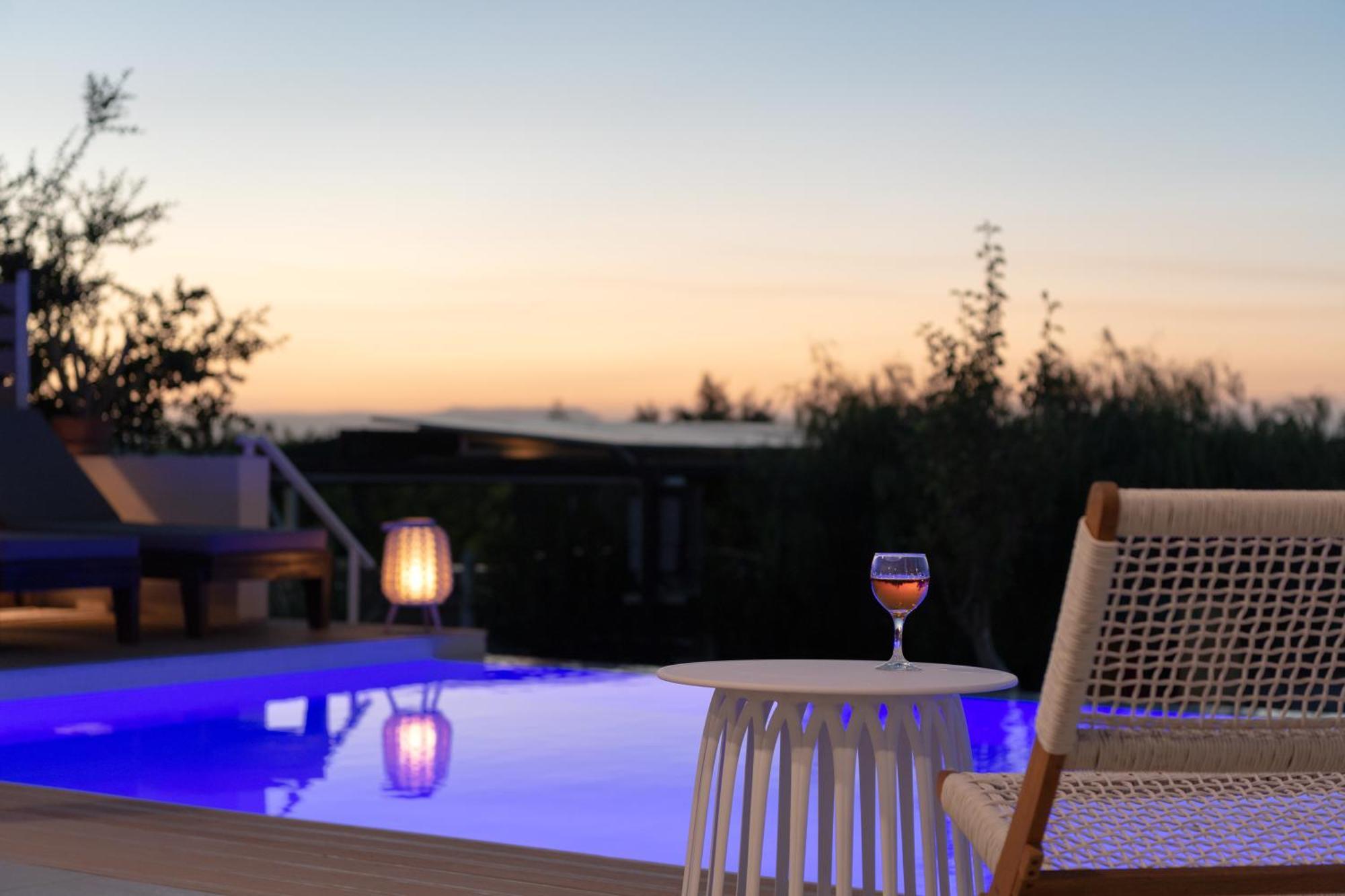 Alba Bianca Villa, Family Retreat With Heated Pool By Thinkvilla Hersonissos  Exterior photo